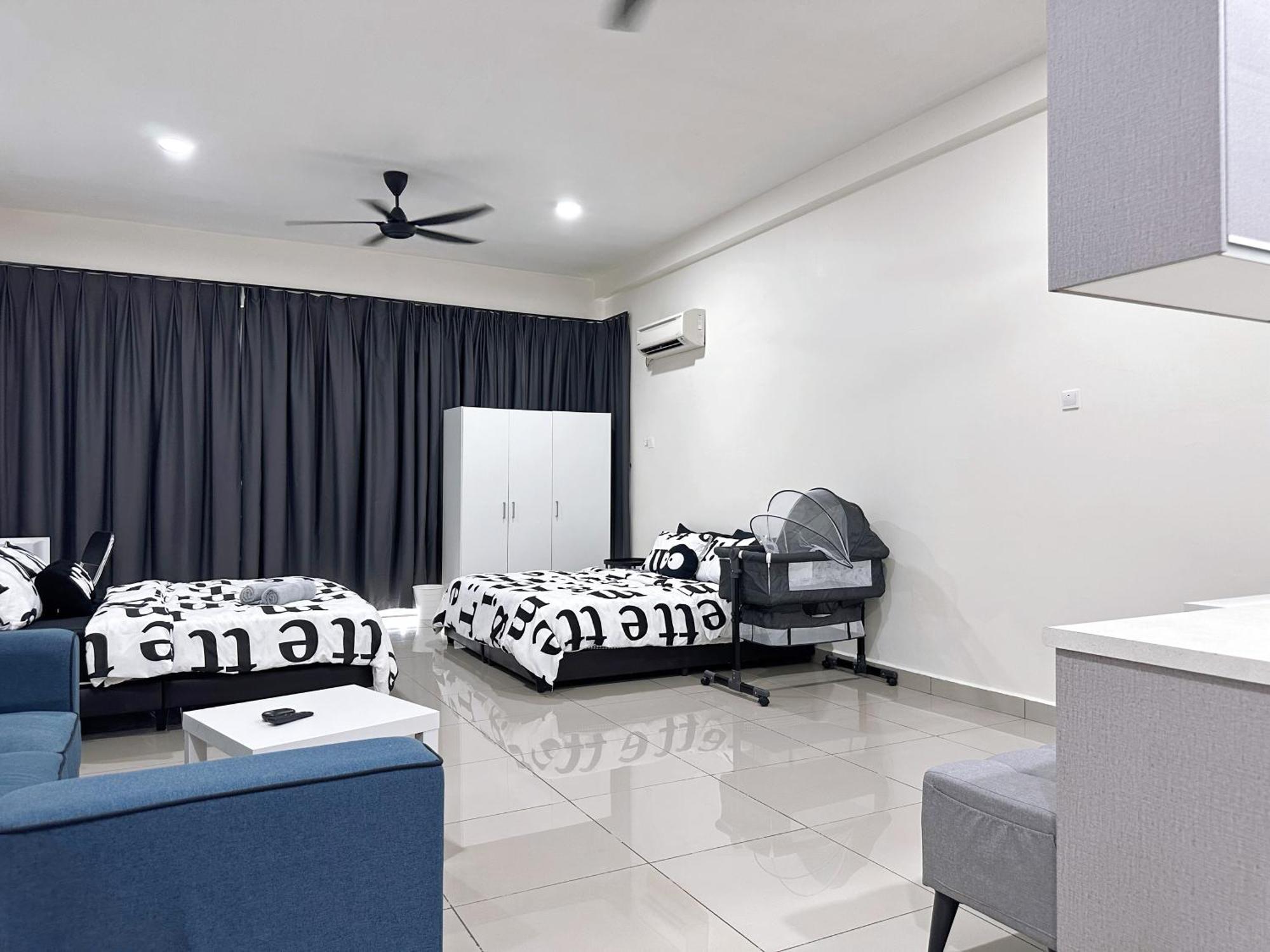 4pax Palazio Mount Austin Apartemen *